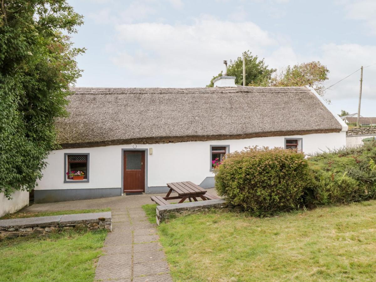 The Thatched Cottage Liscarney Exterior foto